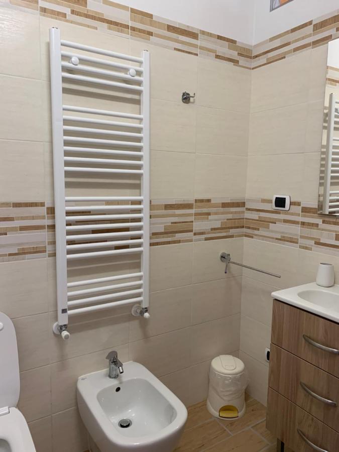 אסטי Agriturismo Tre Tigli מראה חיצוני תמונה